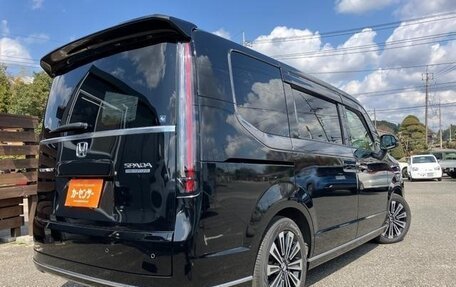 Honda Stepwgn, 2023 год, 2 190 000 рублей, 6 фотография