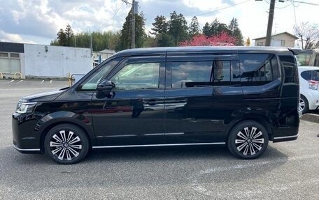 Honda Stepwgn, 2023 год, 2 190 000 рублей, 8 фотография