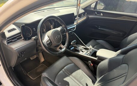 KIA K5, 2020 год, 2 900 000 рублей, 24 фотография