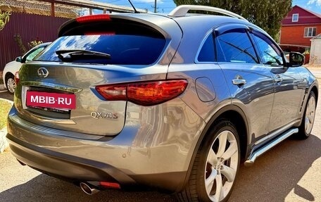 Infiniti QX70, 2015 год, 3 200 000 рублей, 3 фотография