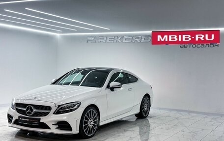 Mercedes-Benz C-Класс, 2019 год, 3 850 000 рублей, 3 фотография