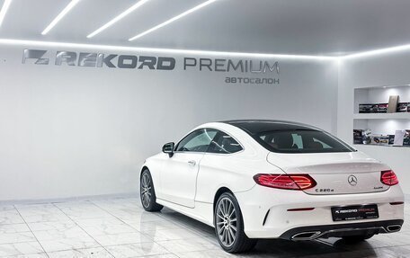 Mercedes-Benz C-Класс, 2019 год, 3 850 000 рублей, 8 фотография