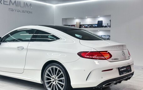 Mercedes-Benz C-Класс, 2019 год, 3 850 000 рублей, 21 фотография