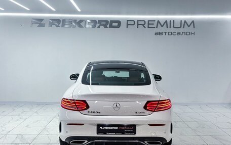 Mercedes-Benz C-Класс, 2019 год, 3 850 000 рублей, 34 фотография