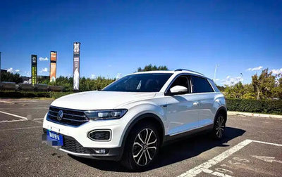 Volkswagen T-Roc I, 2023 год, 1 242 000 рублей, 1 фотография