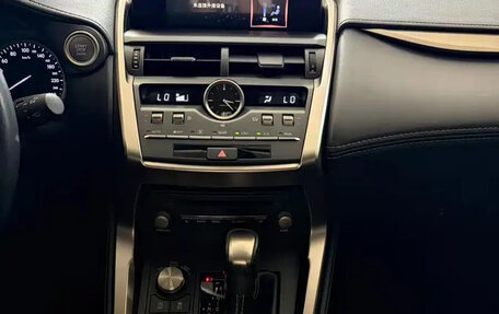Lexus NX I, 2021 год, 2 500 000 рублей, 12 фотография