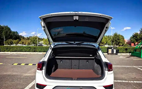 Volkswagen T-Roc I, 2023 год, 1 242 000 рублей, 7 фотография