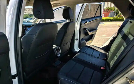 Volkswagen T-Roc I, 2023 год, 1 242 000 рублей, 16 фотография
