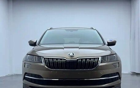 Skoda Karoq I, 2022 год, 1 950 000 рублей, 3 фотография