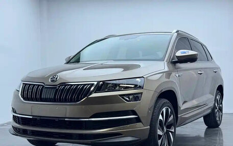 Skoda Karoq I, 2022 год, 1 950 000 рублей, 2 фотография