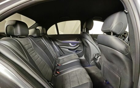 Mercedes-Benz E-Класс, 2021 год, 4 350 000 рублей, 16 фотография