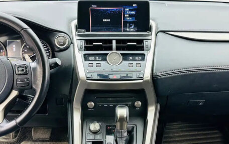 Lexus NX I, 2021 год, 2 500 000 рублей, 13 фотография