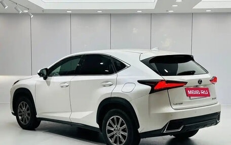 Lexus NX I, 2021 год, 2 500 000 рублей, 5 фотография
