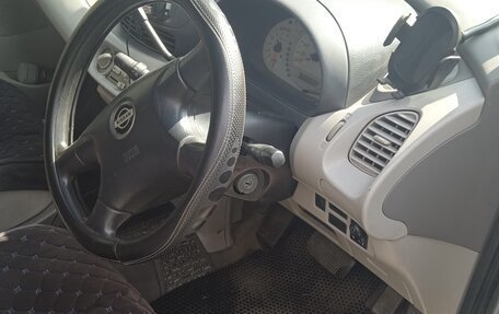 Nissan Tino, 2001 год, 140 000 рублей, 10 фотография