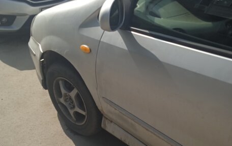 Nissan Tino, 2001 год, 140 000 рублей, 8 фотография