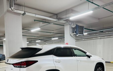 Lexus RX IV рестайлинг, 2019 год, 5 100 000 рублей, 2 фотография