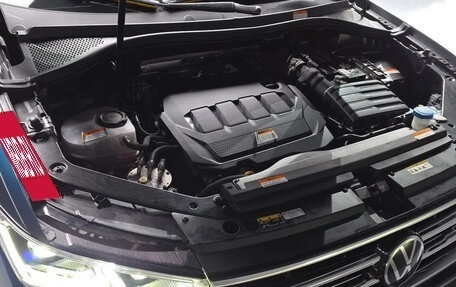 Volkswagen Tiguan II, 2022 год, 4 660 000 рублей, 6 фотография