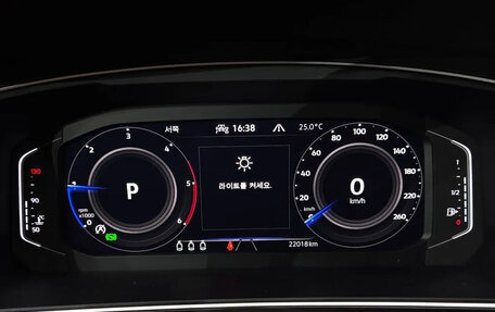 Volkswagen Tiguan II, 2022 год, 4 660 000 рублей, 8 фотография