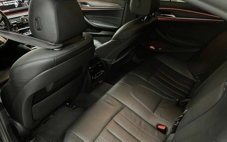 BMW 5 серия, 2021 год, 4 600 000 рублей, 13 фотография
