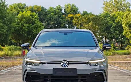 Volkswagen Golf VIII, 2023 год, 1 975 275 рублей, 2 фотография