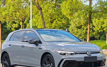 Volkswagen Golf VIII, 2023 год, 1 975 275 рублей, 3 фотография