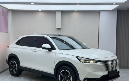 Honda Vezel, 2023 год, 1 830 000 рублей, 3 фотография