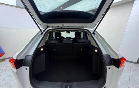 Honda Vezel, 2023 год, 1 830 000 рублей, 16 фотография