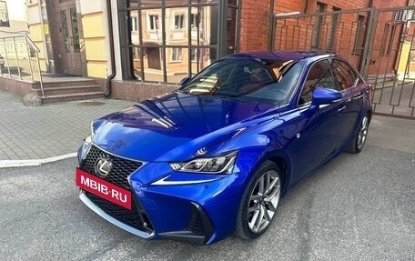 Lexus IS III, 2018 год, 3 950 000 рублей, 4 фотография
