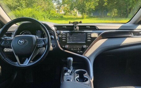 Toyota Camry, 2019 год, 2 500 000 рублей, 16 фотография