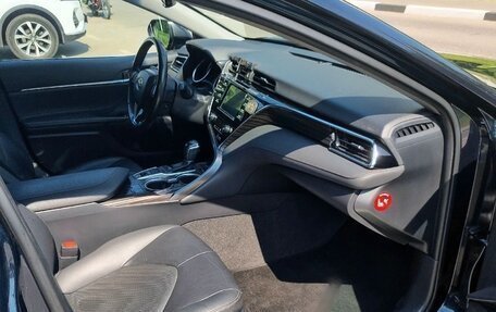 Toyota Camry, 2019 год, 2 500 000 рублей, 20 фотография