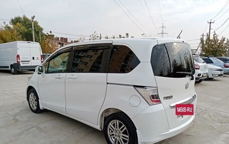 Honda Freed I, 2013 год, 927 000 рублей, 3 фотография