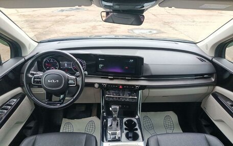 KIA Carnival, 2023 год, 4 400 000 рублей, 5 фотография
