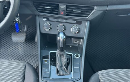Volkswagen Jetta VII, 2018 год, 1 590 000 рублей, 12 фотография