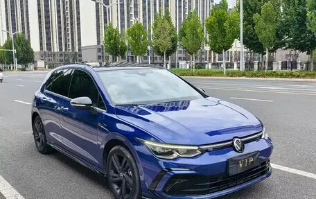 Volkswagen Golf VIII, 2021 год, 1 800 004 рублей, 3 фотография