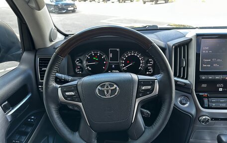 Toyota Land Cruiser 200, 2016 год, 5 440 000 рублей, 13 фотография