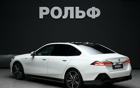 BMW 5 серия, 2025 год, 8 600 000 рублей, 9 фотография
