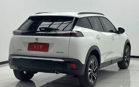 Peugeot 2008 II, 2023 год, 1 390 000 рублей, 6 фотография