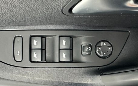 Peugeot 2008 II, 2023 год, 1 390 000 рублей, 14 фотография