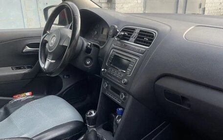 Volkswagen Polo VI (EU Market), 2013 год, 630 000 рублей, 23 фотография