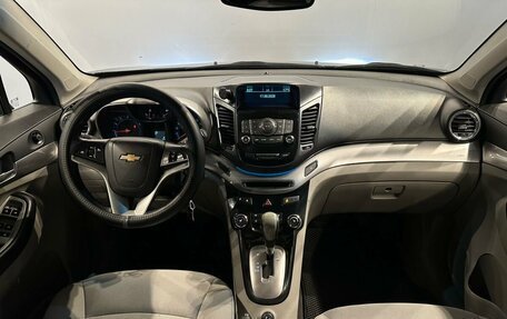 Chevrolet Orlando I, 2011 год, 950 000 рублей, 14 фотография