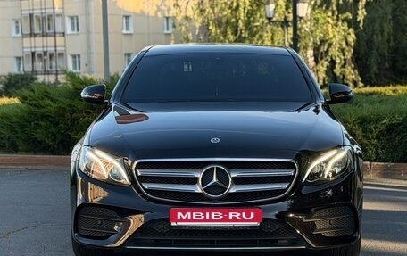 Mercedes-Benz E-Класс, 2019 год, 3 450 000 рублей, 3 фотография