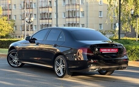 Mercedes-Benz E-Класс, 2019 год, 3 450 000 рублей, 9 фотография