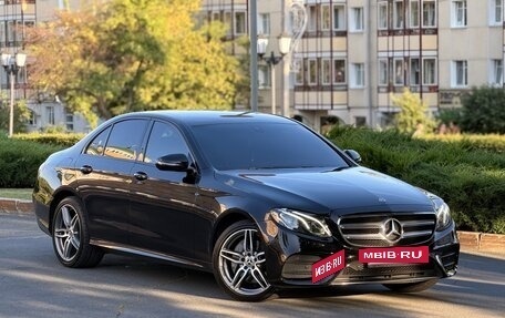 Mercedes-Benz E-Класс, 2019 год, 3 450 000 рублей, 6 фотография