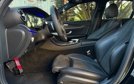 Mercedes-Benz E-Класс, 2019 год, 3 450 000 рублей, 13 фотография