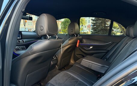 Mercedes-Benz E-Класс, 2019 год, 3 450 000 рублей, 32 фотография