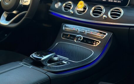 Mercedes-Benz E-Класс, 2019 год, 3 450 000 рублей, 39 фотография