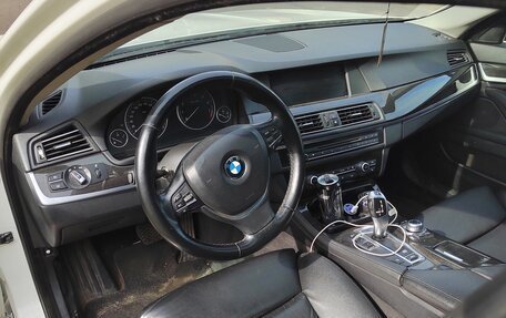 BMW 5 серия, 2010 год, 2 000 000 рублей, 3 фотография