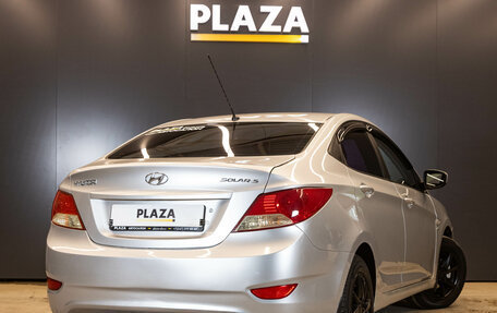 Hyundai Solaris II рестайлинг, 2013 год, 825 000 рублей, 4 фотография