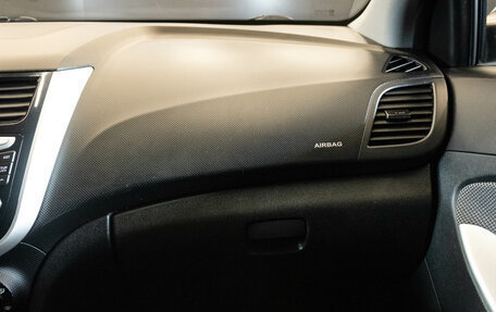Hyundai Solaris II рестайлинг, 2013 год, 825 000 рублей, 8 фотография