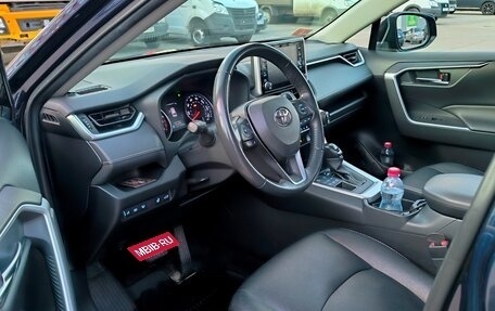 Toyota RAV4, 2020 год, 3 650 000 рублей, 7 фотография